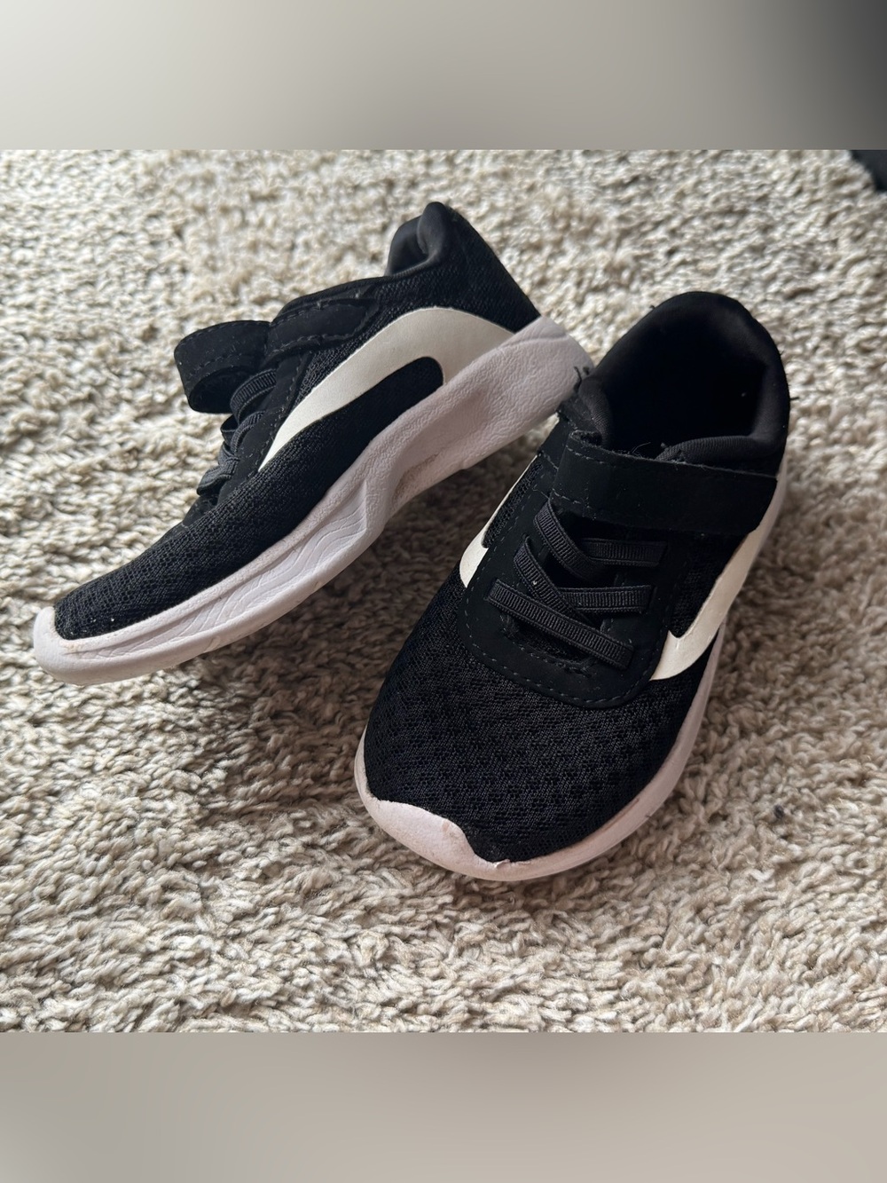 Toddler Black & White Athletic Sneakers Velcro Closure Size 8